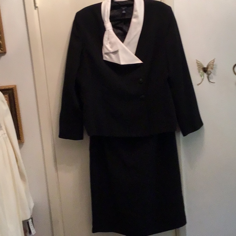 Women 2 pcs lined suit